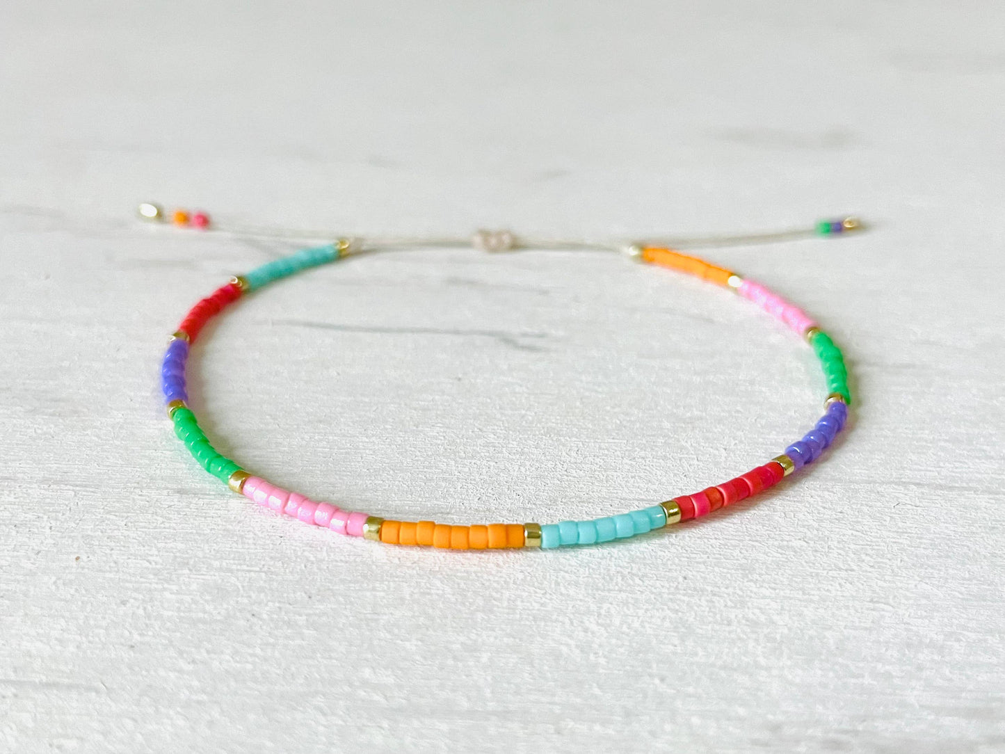 Adjustable Miyuki Bead Bracelet in nylon, seed bead 106