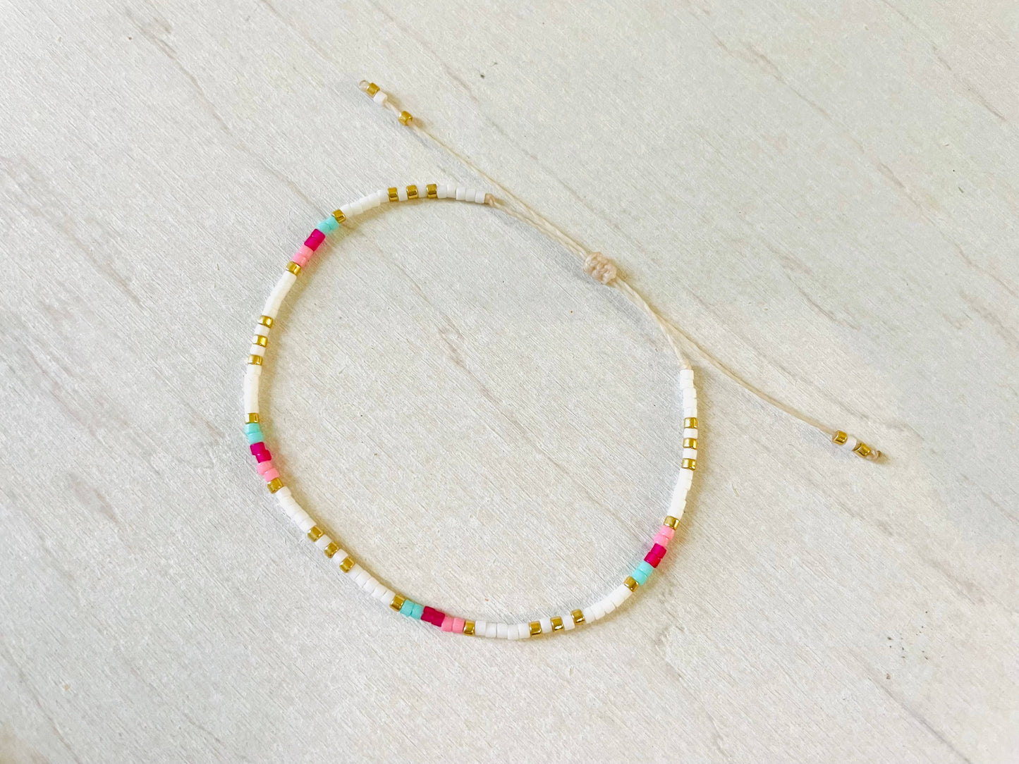 Adjustable Miyuki Bead Bracelet in Nylon, Seed Bead 116