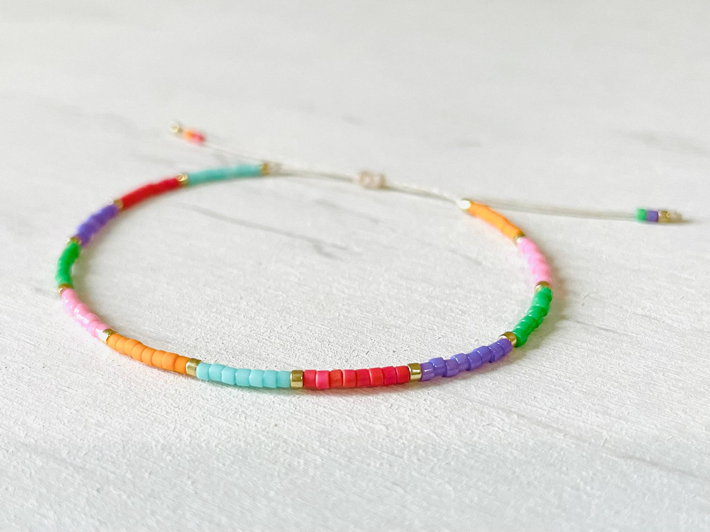 Adjustable Miyuki Bead Bracelet in nylon, seed bead 106